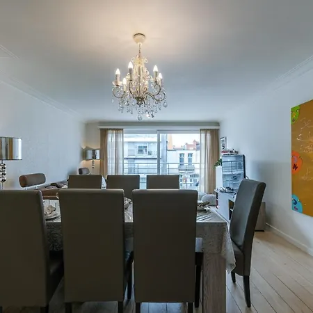 Two Bedroom In Centre Of