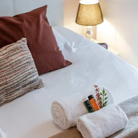 Two Bedroom In Centre Of